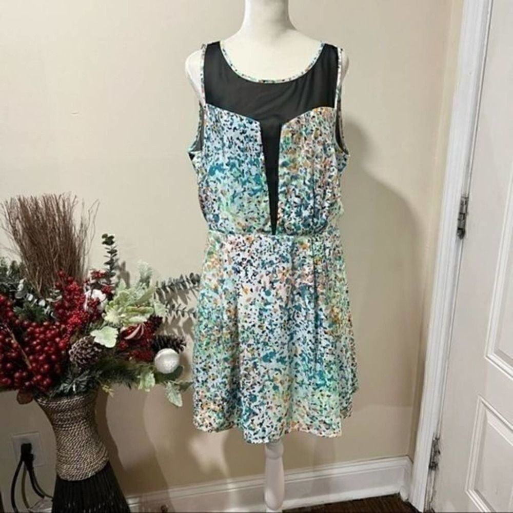 NWT BCBG Generation Agate mesh dress size 12 - Picture 2 of 11